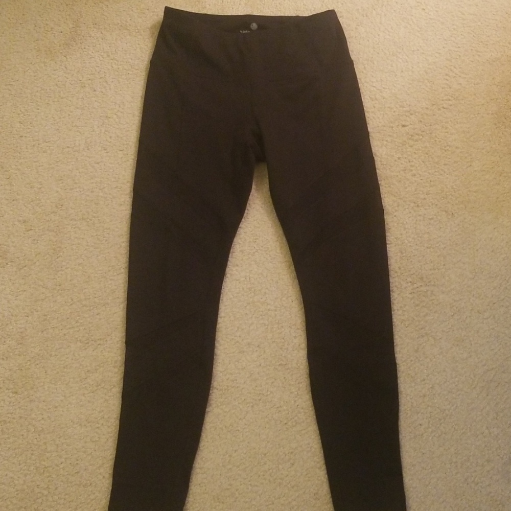 Mesh panel leggings